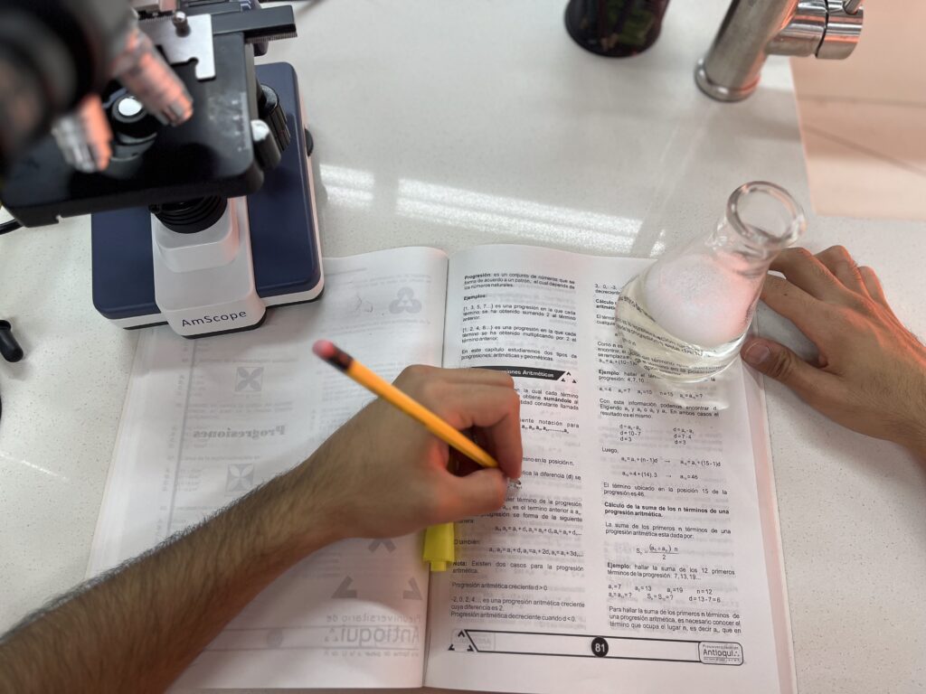 PreUdea en el Preuniversitario de Colombia